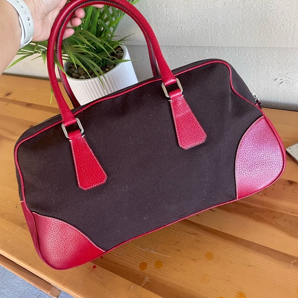 Authentic Prada tote bag🧰🧰🧰🧰 - Picture 15 of 16